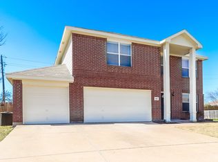 401 Spurlock Dr, Krum, TX 76249