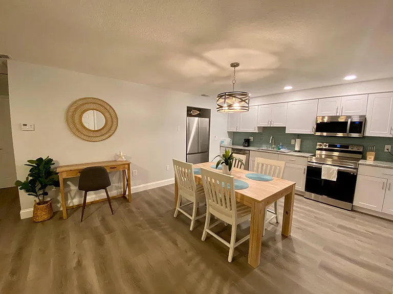 299 E Central Blvd #15 — Photo 3