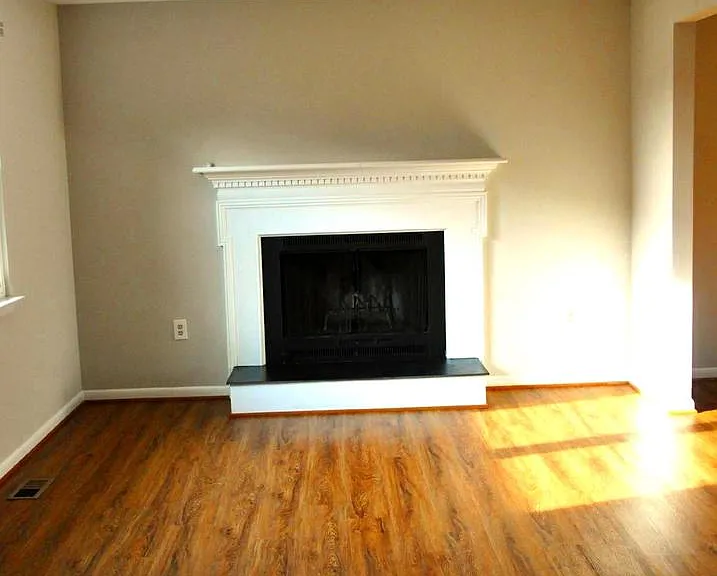 9705 Glen Ave — Photo 4