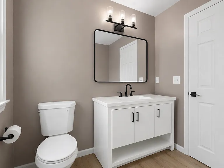 18601 Harlan Dr — Photo 13