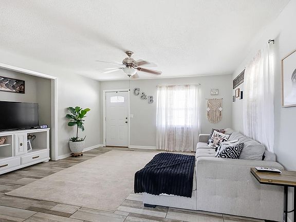 4th image of 786 E WARREN AVENUE
