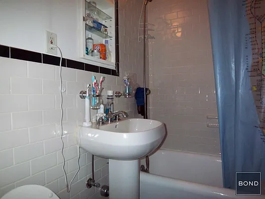 Rented by Bond New York | media 3