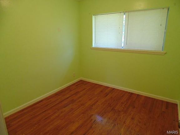 5th image of 610 Cronin Dr