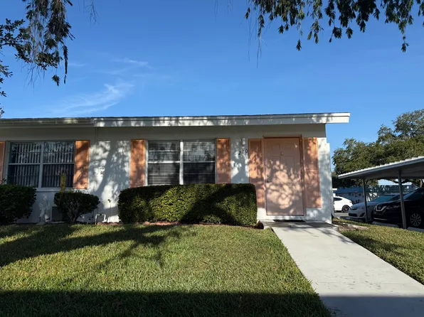 1902 Andover St APT 210, Sun City Center, FL 33573