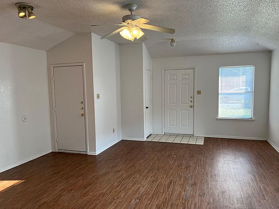 4th image of 10258 Aurora Dr