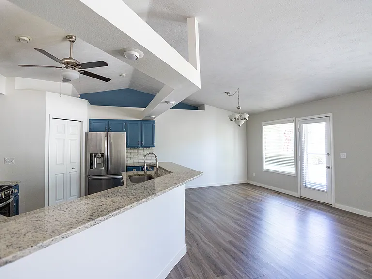 2938 W Elk Stream St — Photo 4