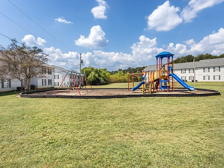 Bessemer Place Apartments — Photo 16