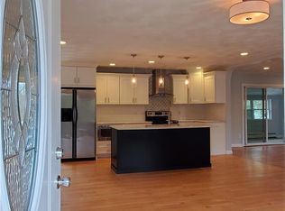 9 Francis Rd, Glocester, RI 02857