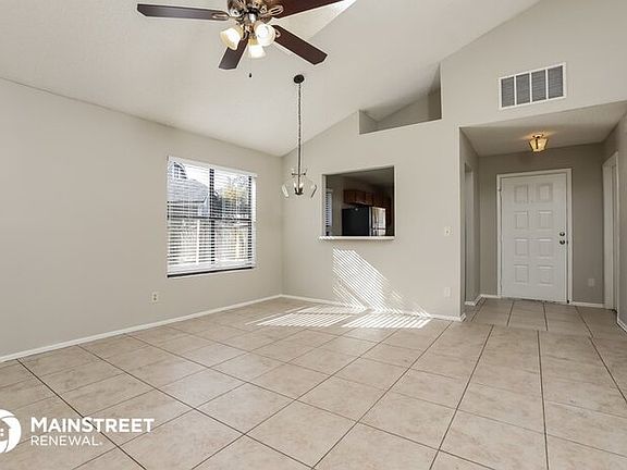 4th image of 113 Lakeside Cir