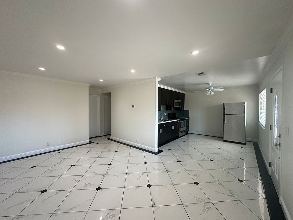1st image of 163 Superior Dr APT B