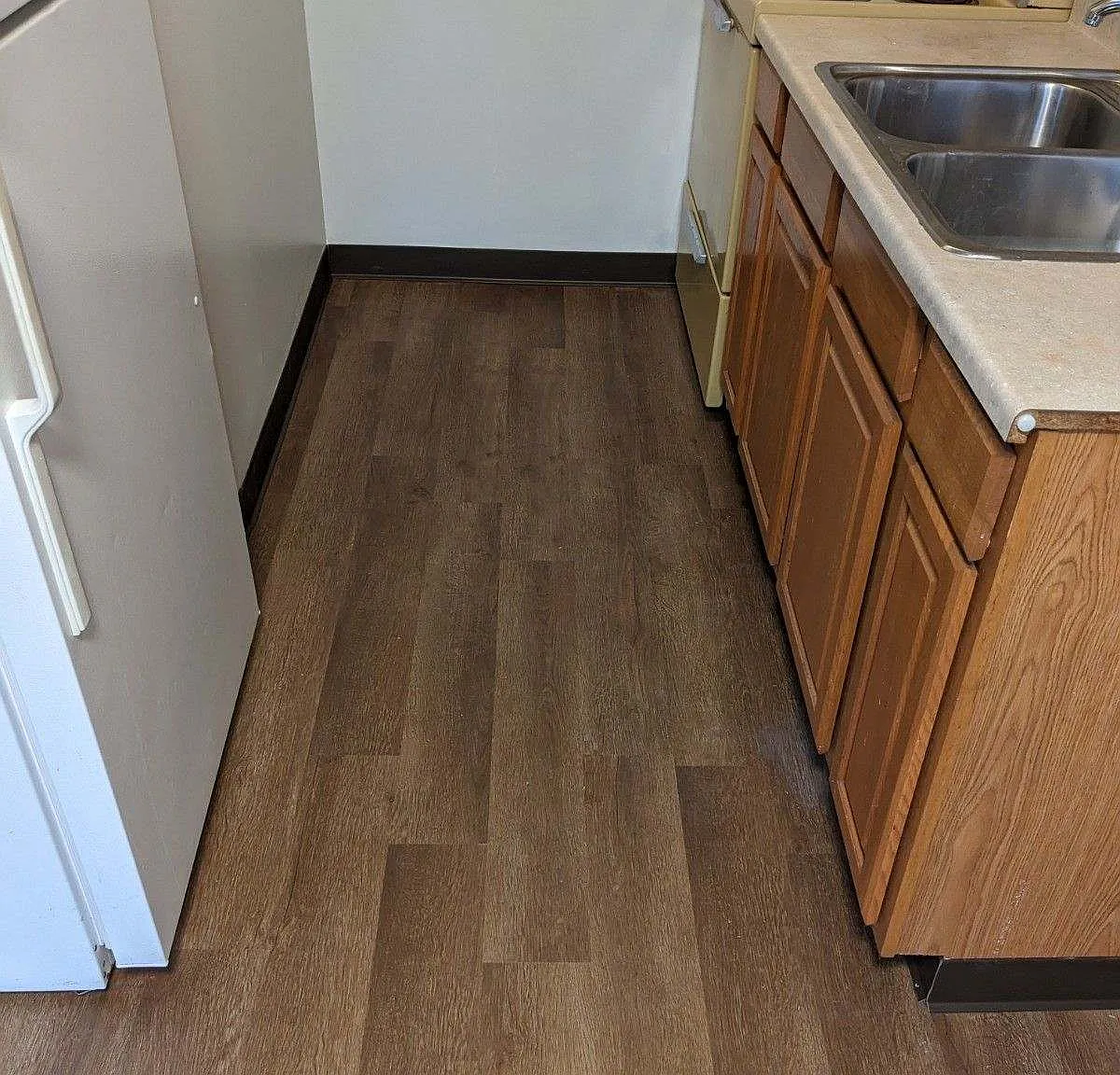 GLORY RIDGE APARTMENTS — Photo 4
