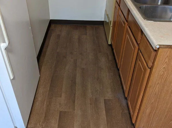 GLORY RIDGE APARTMENTS