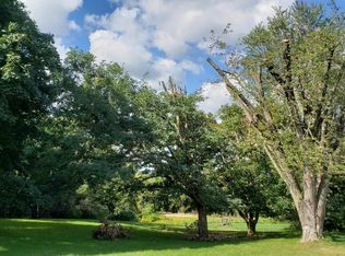 204 Forts Ferry Rd, Latham, NY 12110