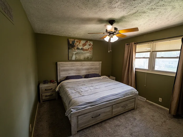 13520 Glenn St — Photo 13