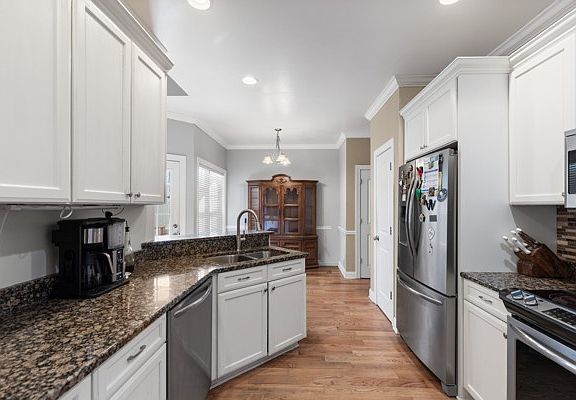 4th image of 4017 Brimestone Way
