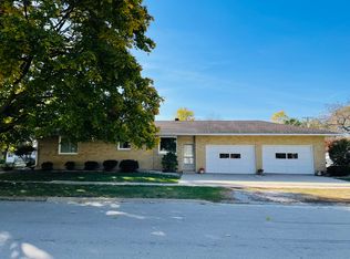 400 W Delaware St, Dwight, IL 60420