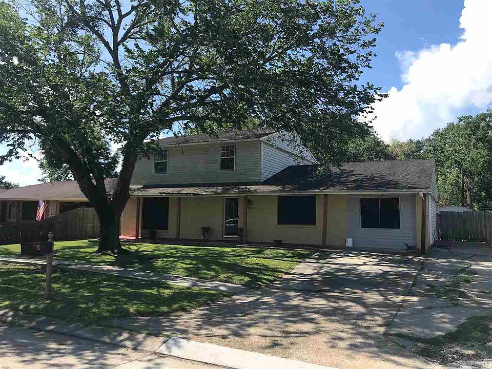 1st image of 3016 Karen Dr
