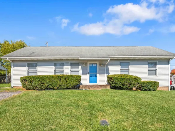 545 2nd St, Christiansburg, VA 24073