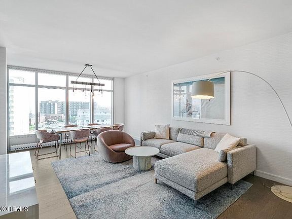 4th image of 15 Morris Ave #519