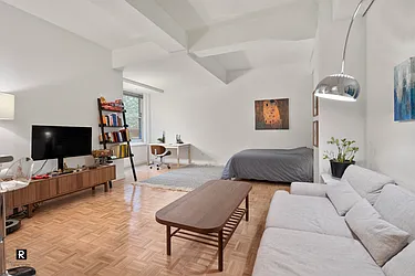 88 Greenwich Street, #327