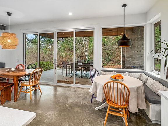 4th image of 1230 Burnside Rd W