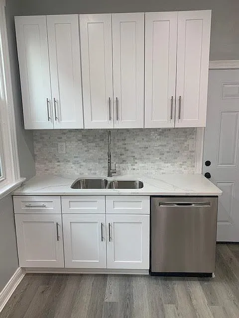 6 bed, 3250 sqft, $3,750 — Photo 3