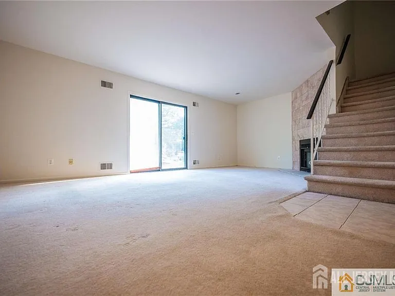 12 Sunflower Ct — Photo 5