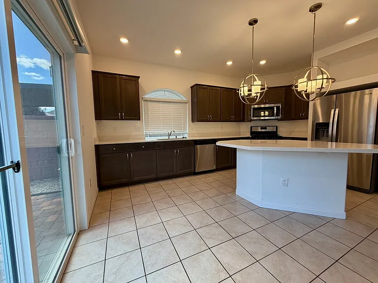 7748 Pacific Dunes St — Photo 11