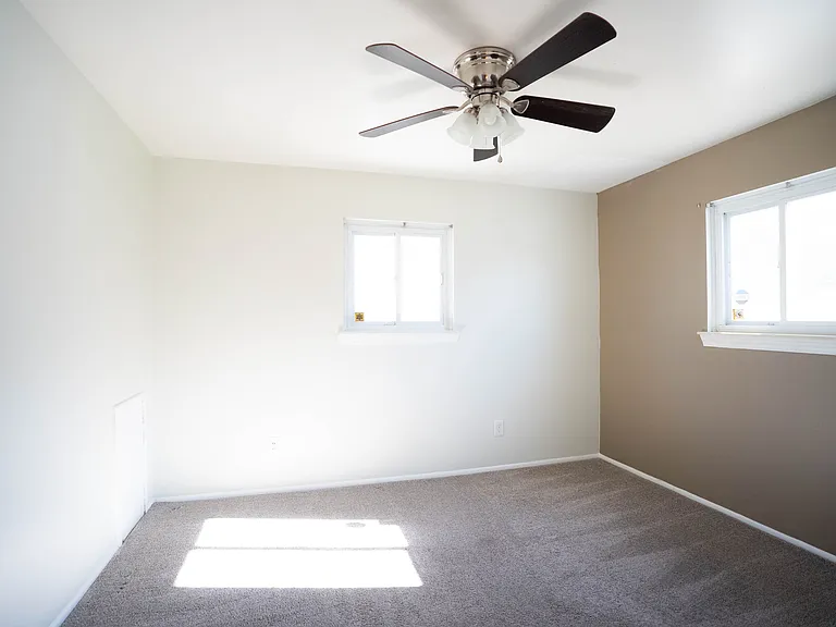 22932 Allor St — Photo 12