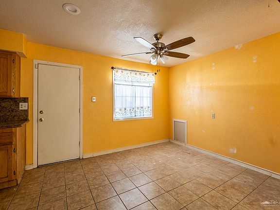 5th image of 3163 Pat Ave