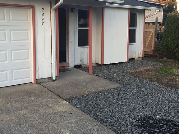 3rd image of 2245 NE Barberry Ct