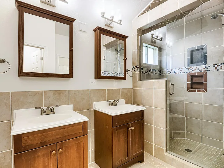 14601 Montoro Dr — Photo 8