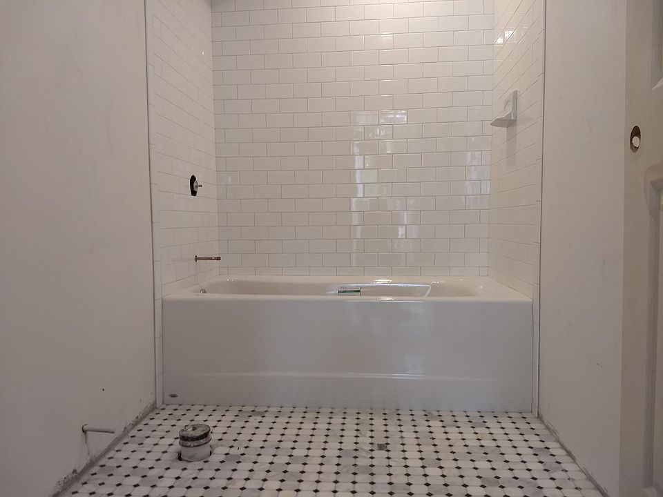 2nd image of 99 School St