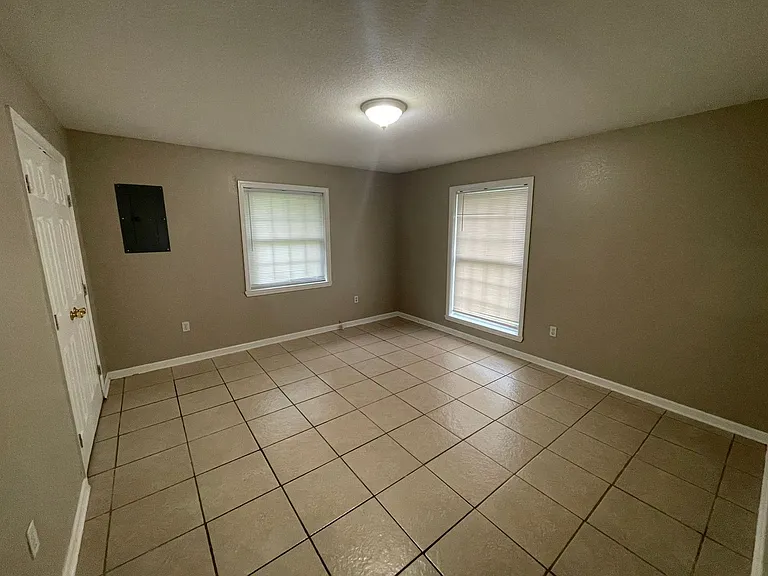 125 Cherry Ct — Photo 12