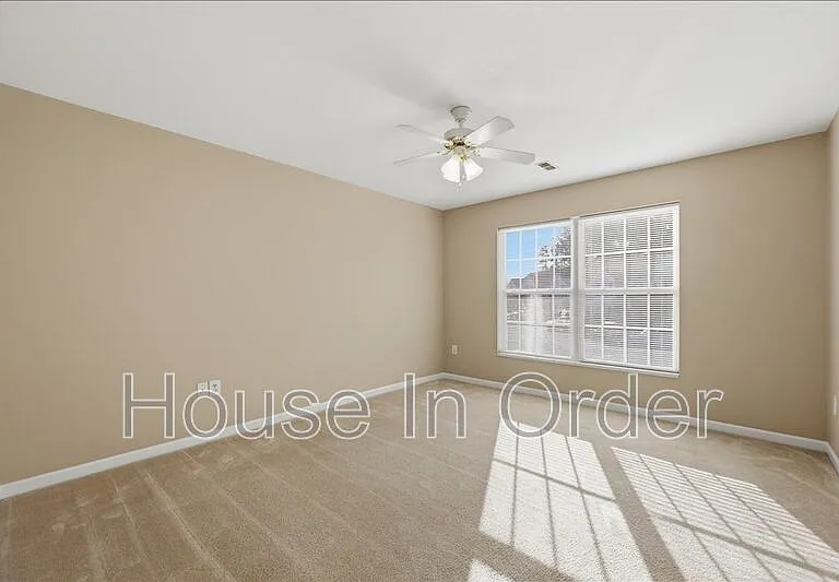 48 Ridgestone Cir — Photo 7