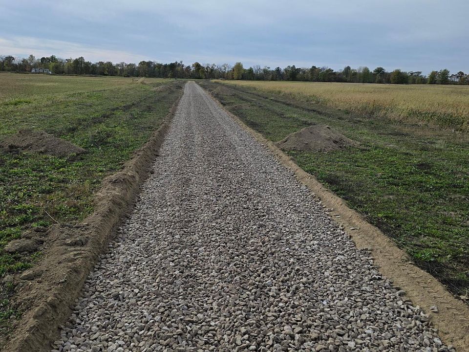 2nd image of 715 Tyler Rd