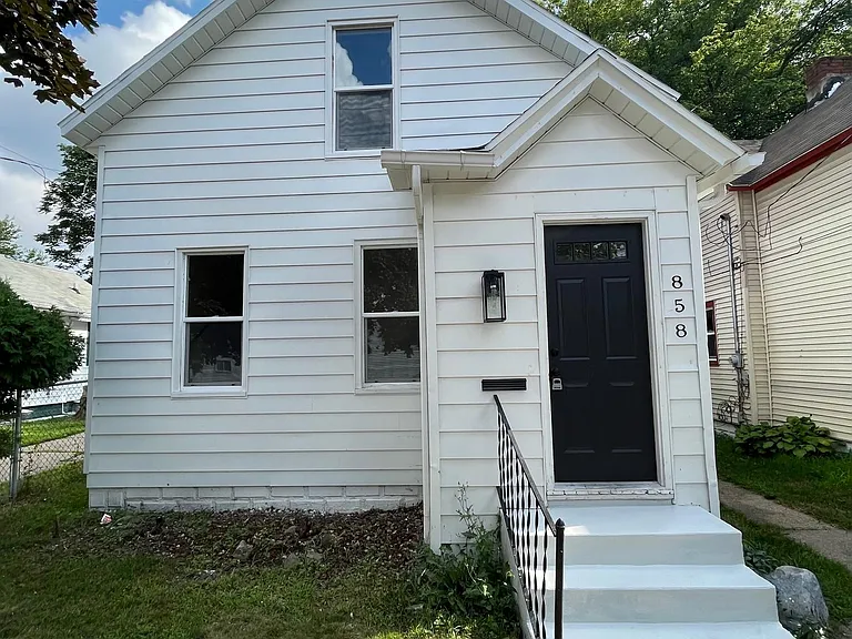 858 Baxter St SE — Photo 28