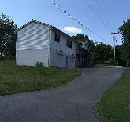 2nd image of 6 Ford Ln