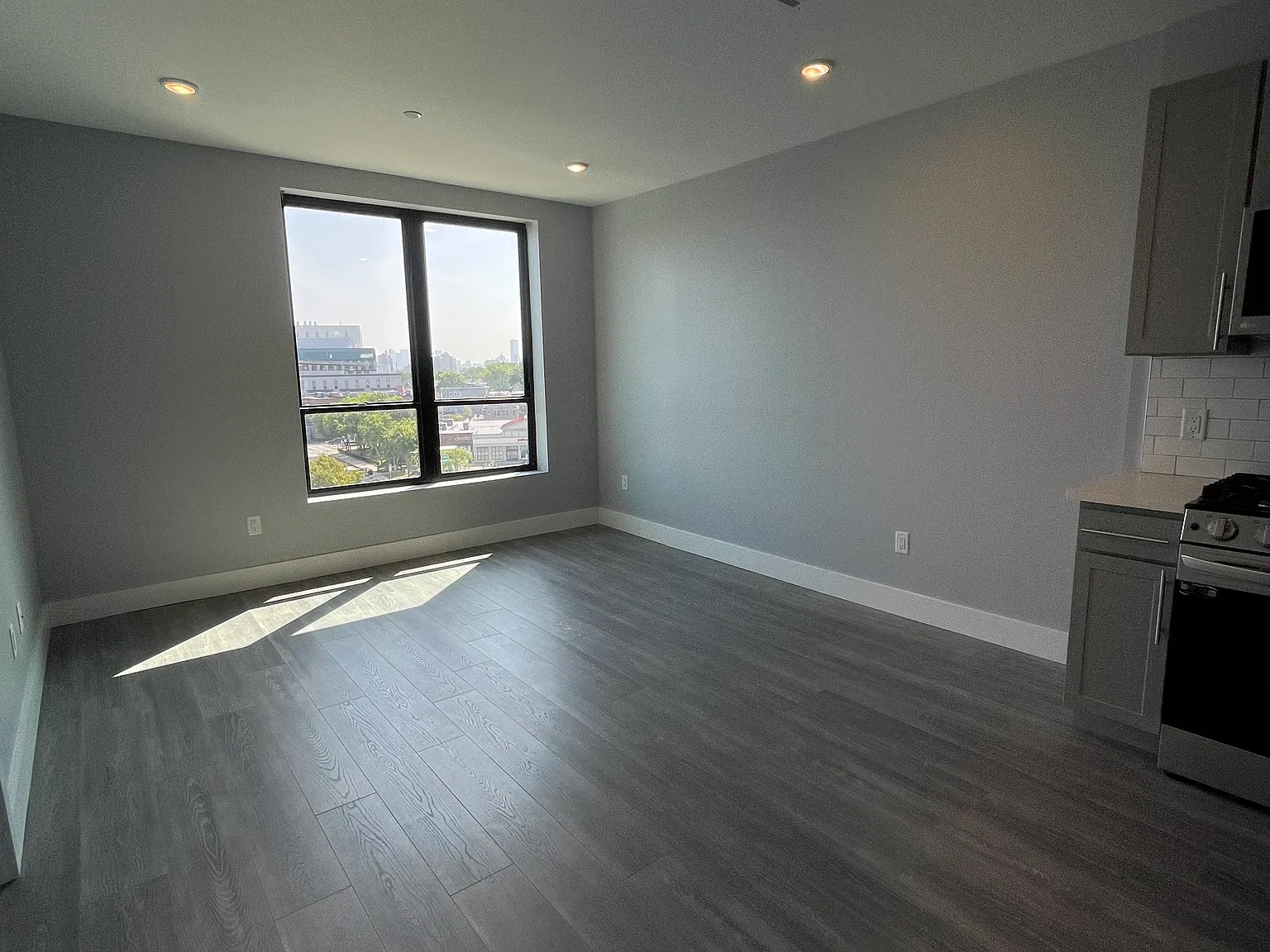 1 bed, 750 sqft, $3,450 — Photo 3