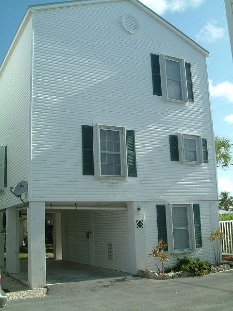 Front view 339 25th
