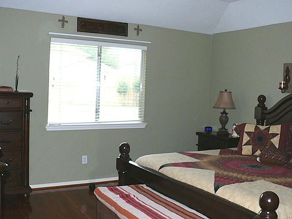 4th image of 3130 Rainmont Ln