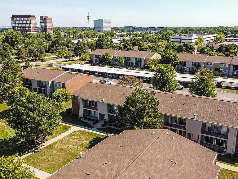 Sunnymede Apartments - Troy, MI — Photo 62