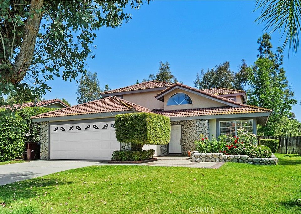 1st image of 39560 Seven Oaks Dr