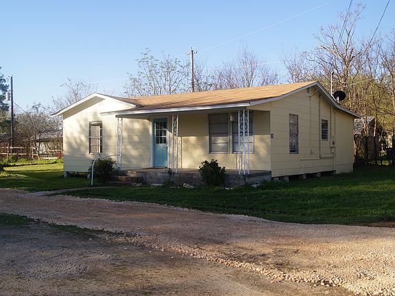 2nd image of 217 Cherry Dr