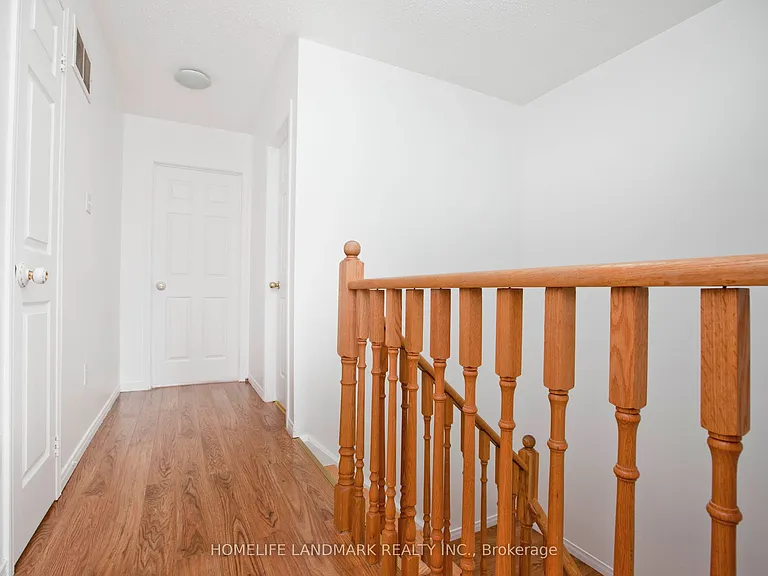 47 Waterton Cres — Photo 10
