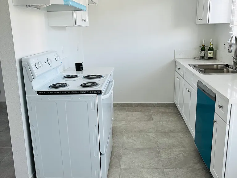 8513 Cedros Ave #2A — Photo 3