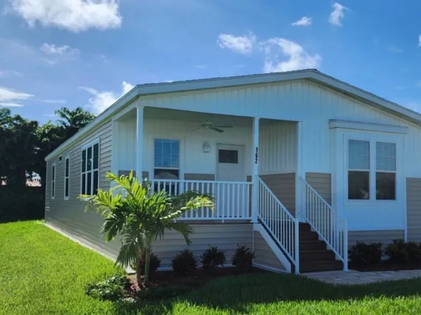 162 Elmwood Ln, Naples, FL 34112