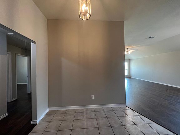5th image of 3042 Stoney Hollow Ln