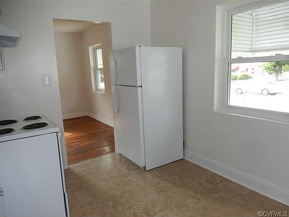 4th image of 2601 Redwood Ave