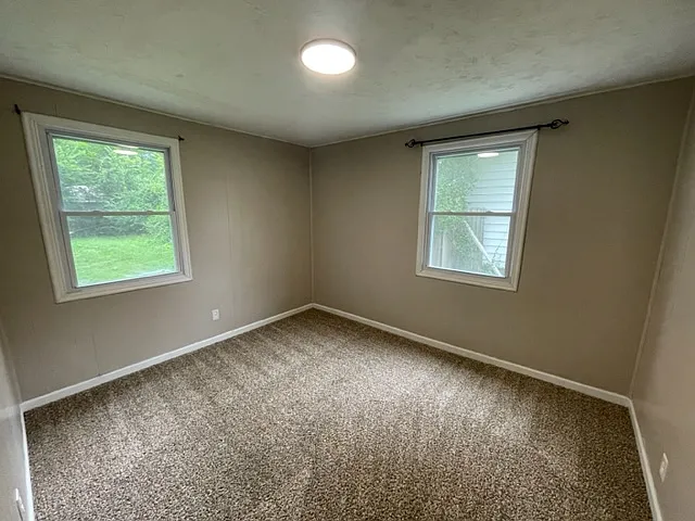 458 Fieldcrest Dr — Photo 8